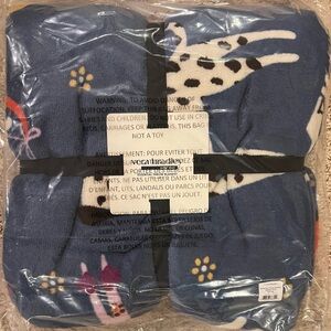 Vera Bradley Blue Animal Pattern Throw Blanket Bark Park Dogs